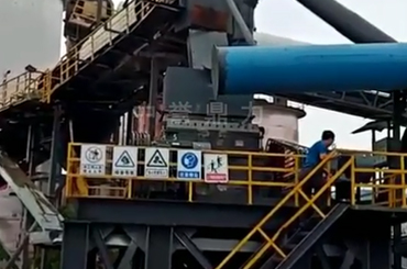 ���u�����н�¶��ɰʯ���a��