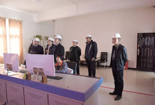 �F���~�ʭh(hu��n)���־��L������һ���W�R���u���������{��