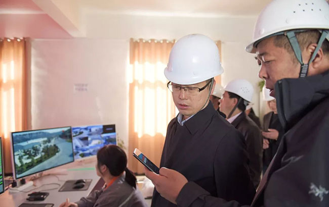 �F���~�ʭh(hu��n)���־��L������һ���W�R���u���������{��