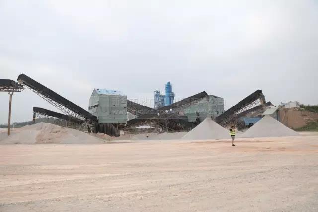 �ۺ���ՈF꠬F���鿴ʯ��Ʒ�|