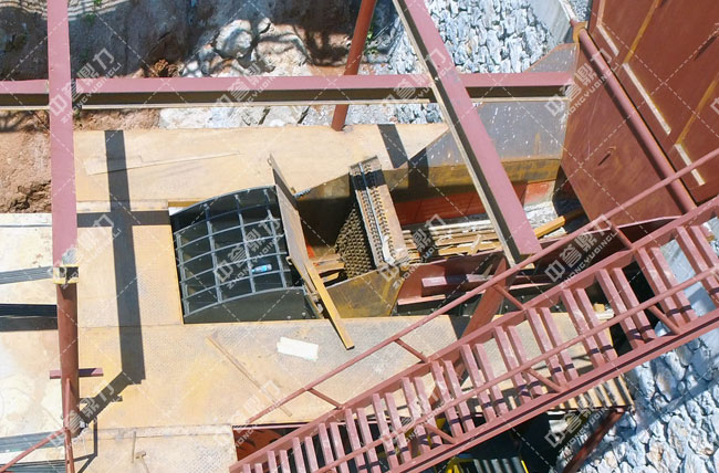 ���N����C