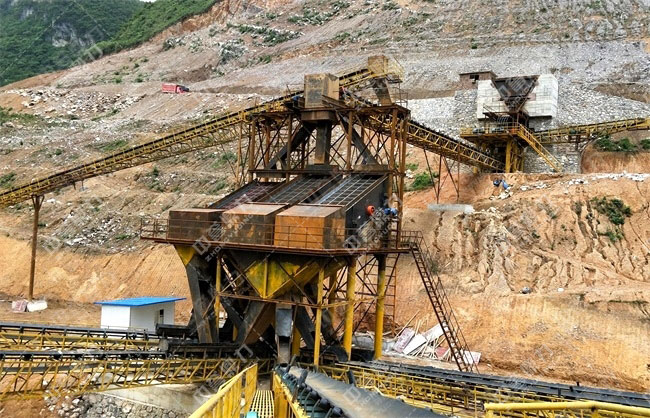 ɽ���Ͻ���ɰʯ���a��